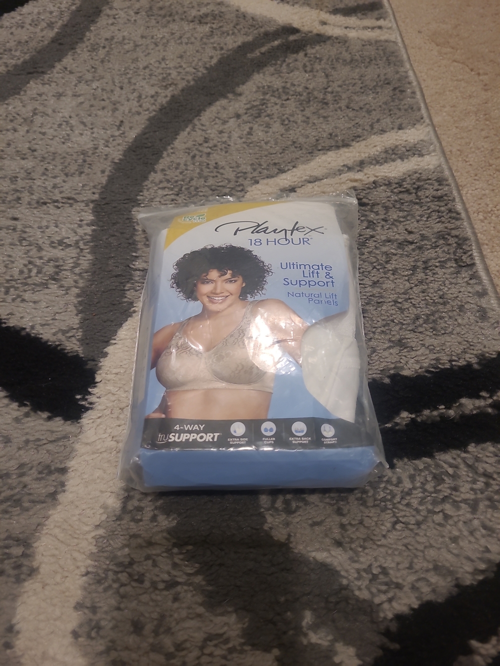 Playtex 18 Hour Ultimate Lift And Support White Bra Wireless 44D NIB